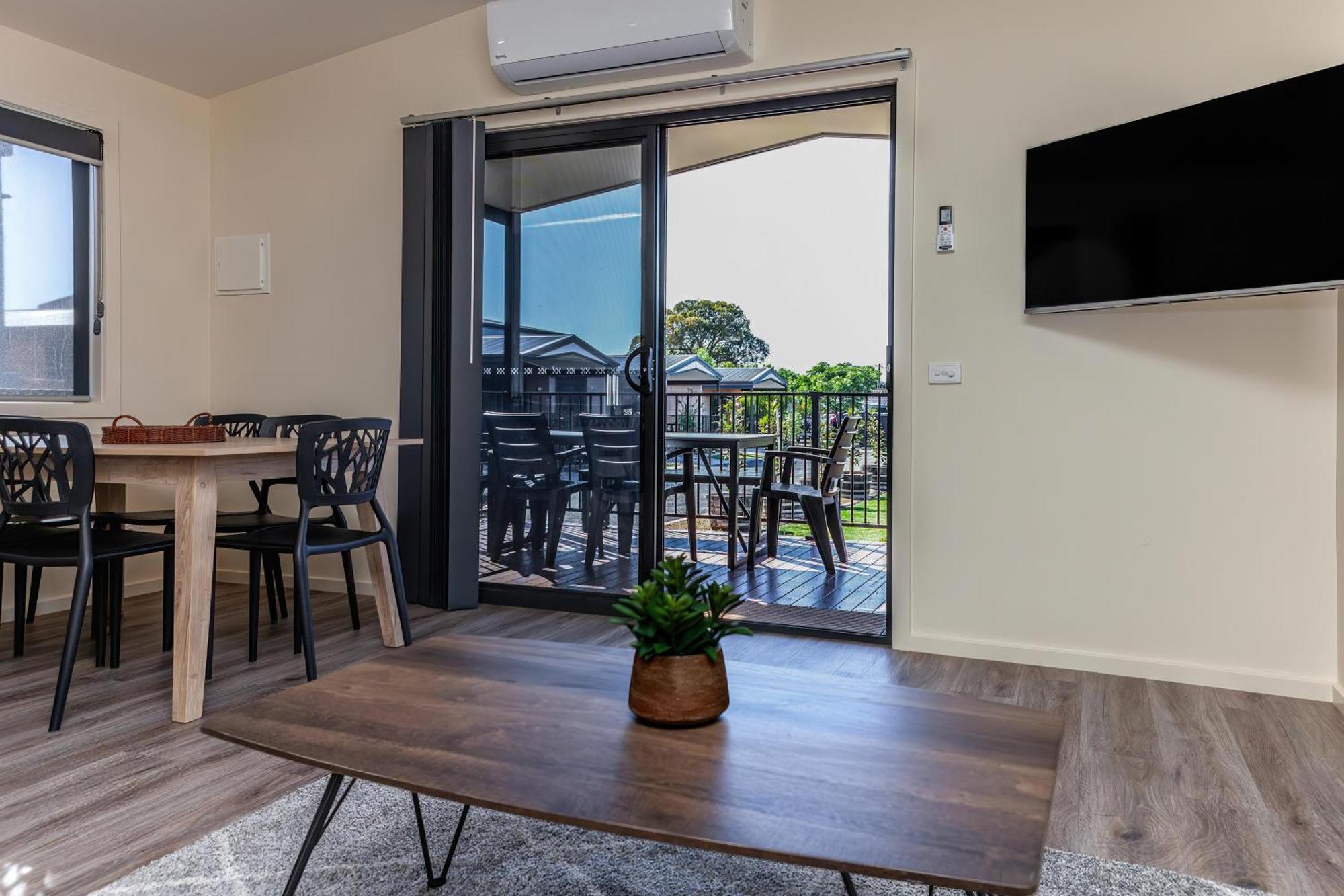Big4 Albury Tourist Park Hotel Exterior photo