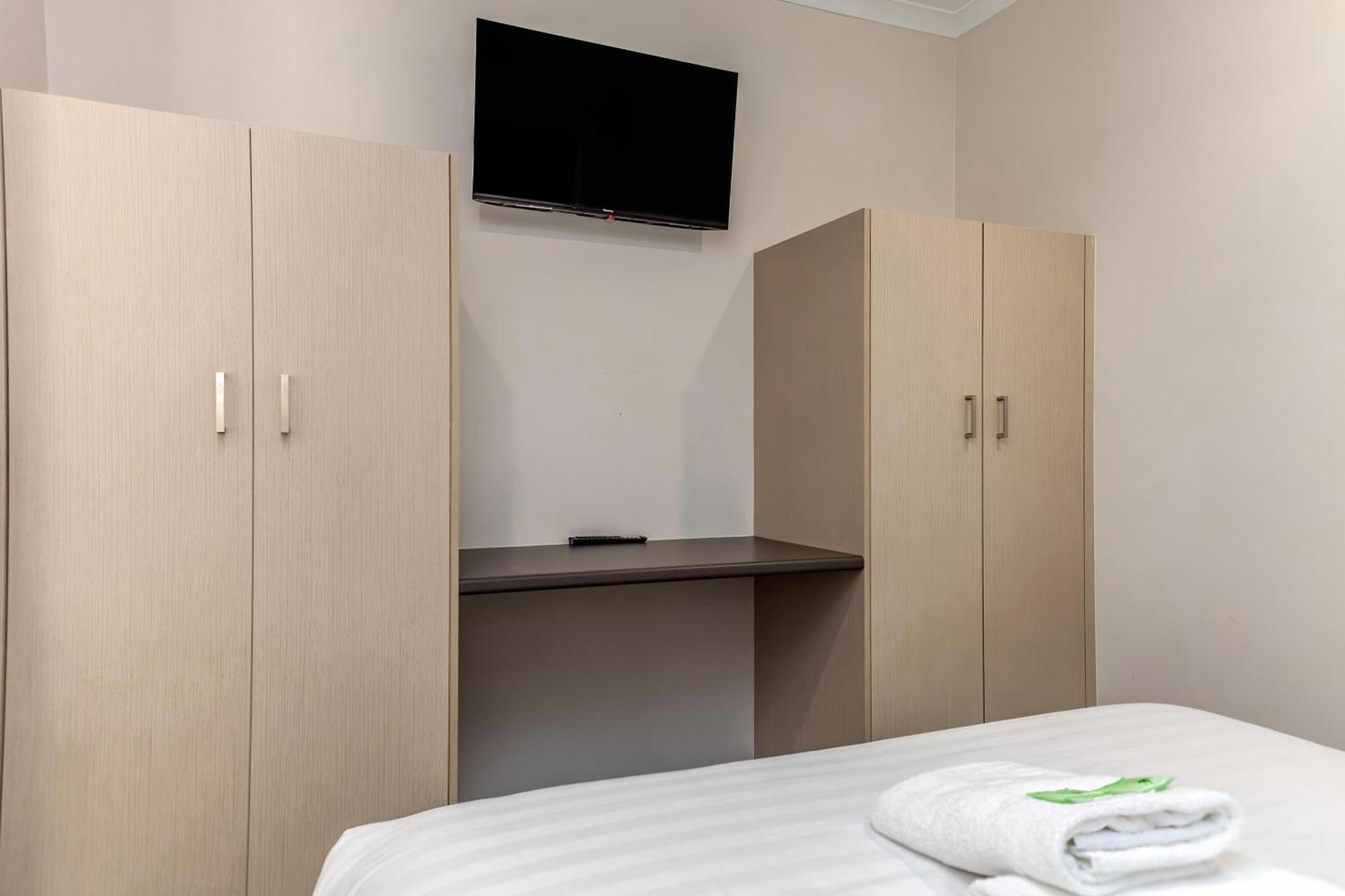 Big4 Albury Tourist Park Hotel Exterior photo