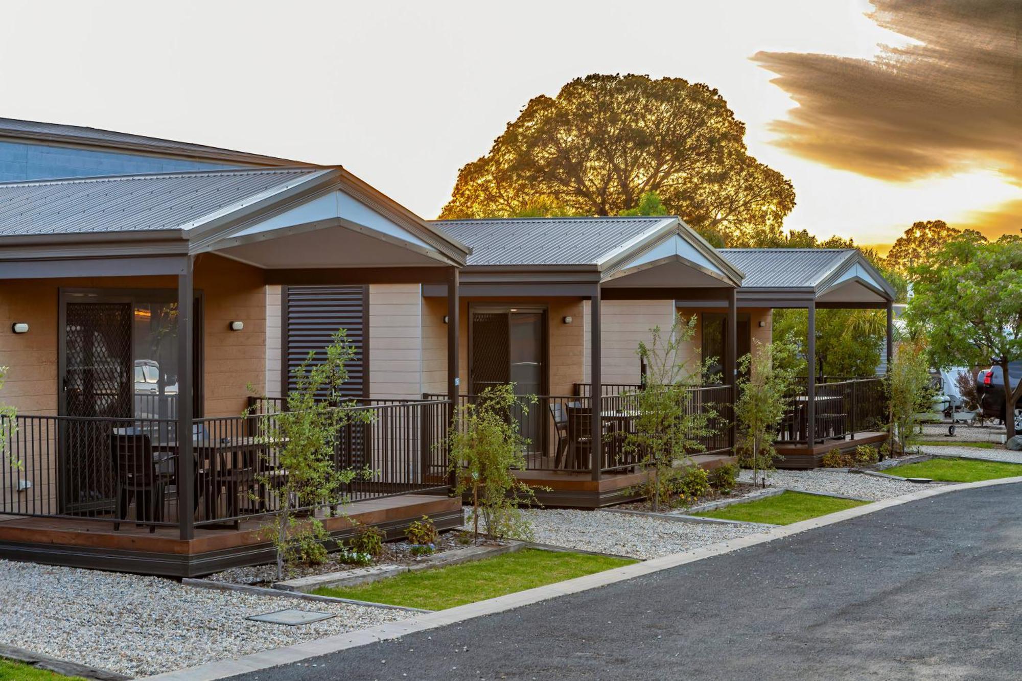 Big4 Albury Tourist Park Hotel Exterior photo